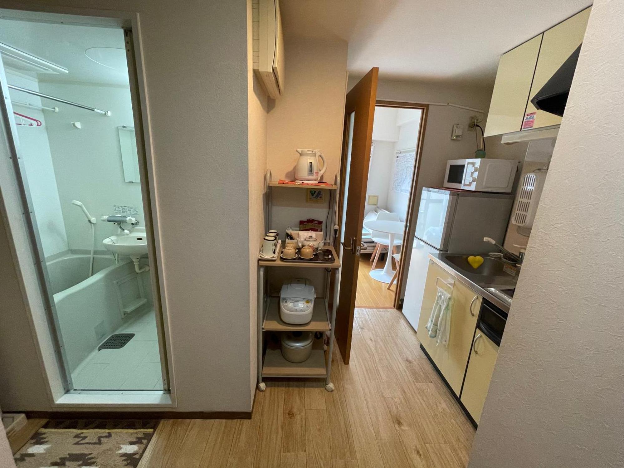 新宿庭院の屋-Shinjuku Garden Home -28 Square Meters King Size Bed Garden Room Токио Экстерьер фото